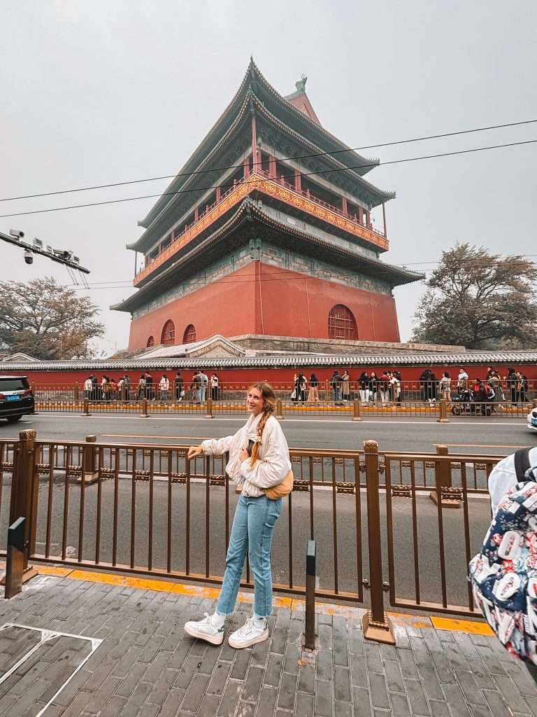 Plaza del Tambor, 21 días en China