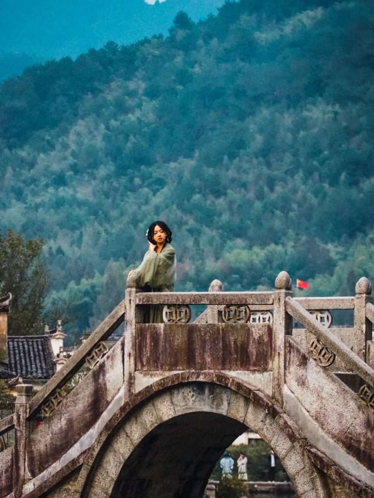 Puente en Hongcun