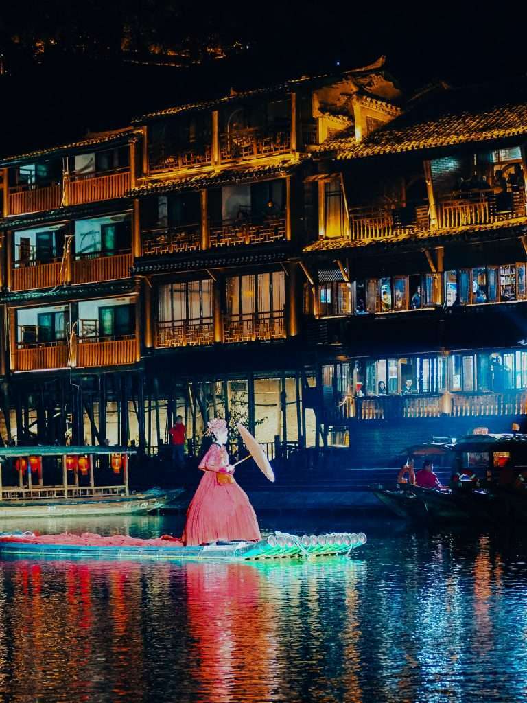 Espectáculo nocturno en Fenghuang