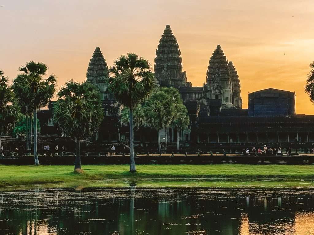 Templo de Angkor Wat, Templos de Angkor en moto