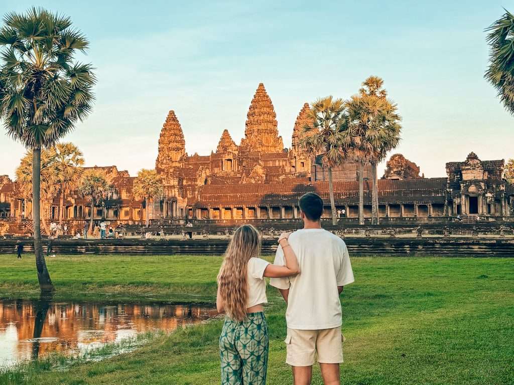 Angkor Wat al atardecer, templos de angkor en moto