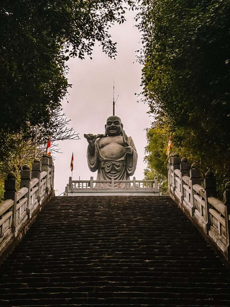 Buda de Bai Dihn, 20 días en Vietnam