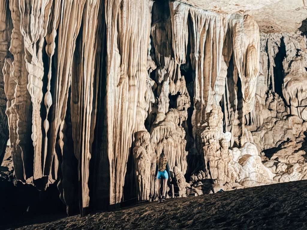 Dragon Cave, 14 días en Laos