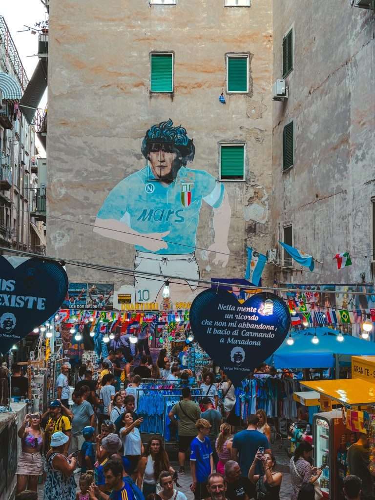 Mural de Maradona, 11 días en Italia / 11 days in Italy